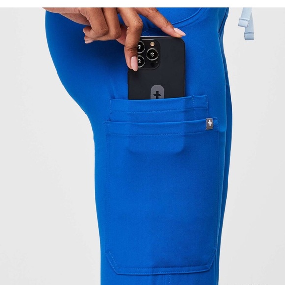 Royal blue figs set - Picture 3 of 3